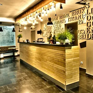 3* Szálloda Aviation