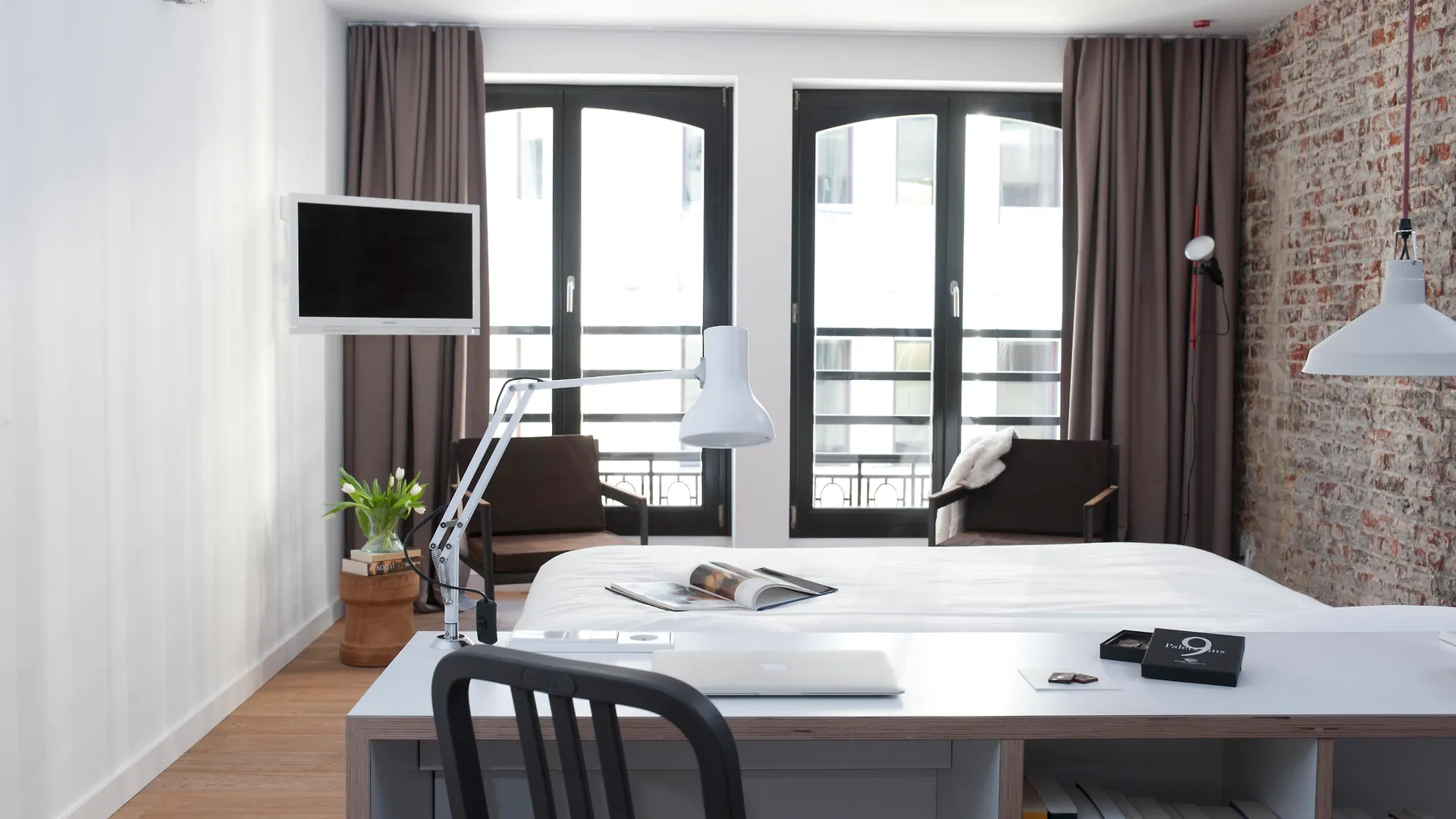 בריסל 9Hotel Central