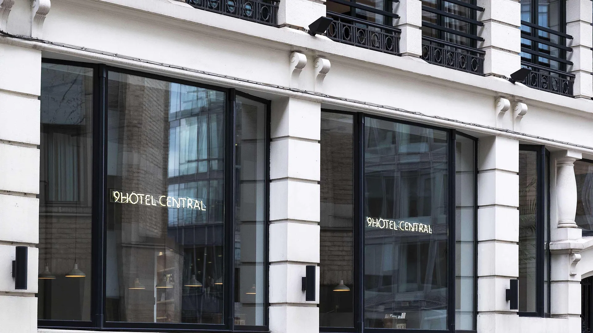 בריסל 9Hotel Central 3*,  בלגיה